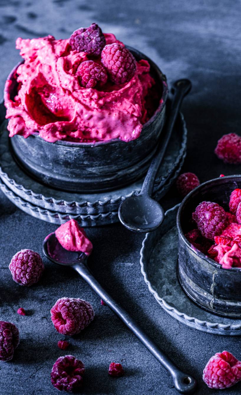 Himbeer-Blitzeis mit Mascarpone