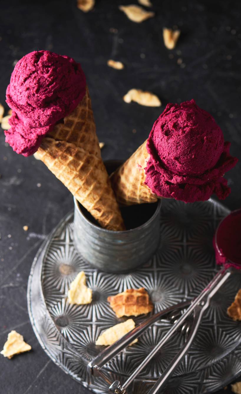 Himbeer-Holunderbeer-Eis