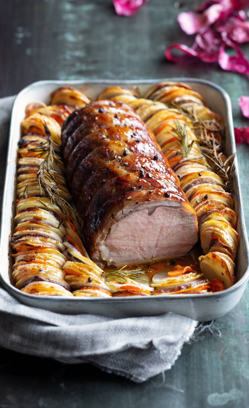 Kalbsbraten mit Gemüse und Rosmarin