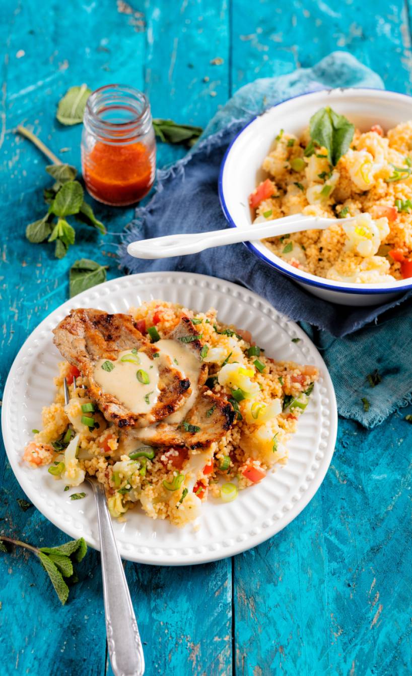 Kalbsschnitzel mit Blumenkohl-Tomaten-Couscous