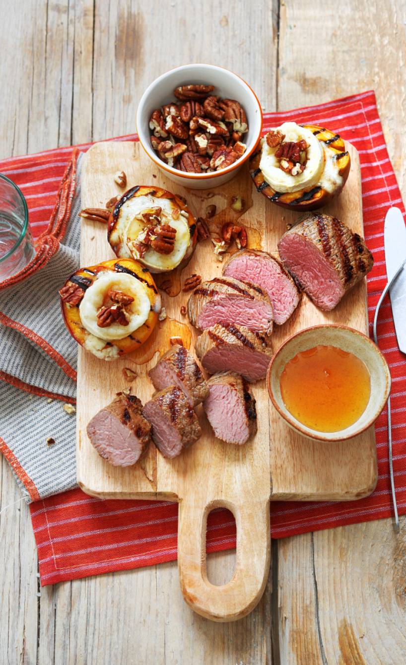 Lammlachs vom Grill mit Ziegenkäse-Nektarinen