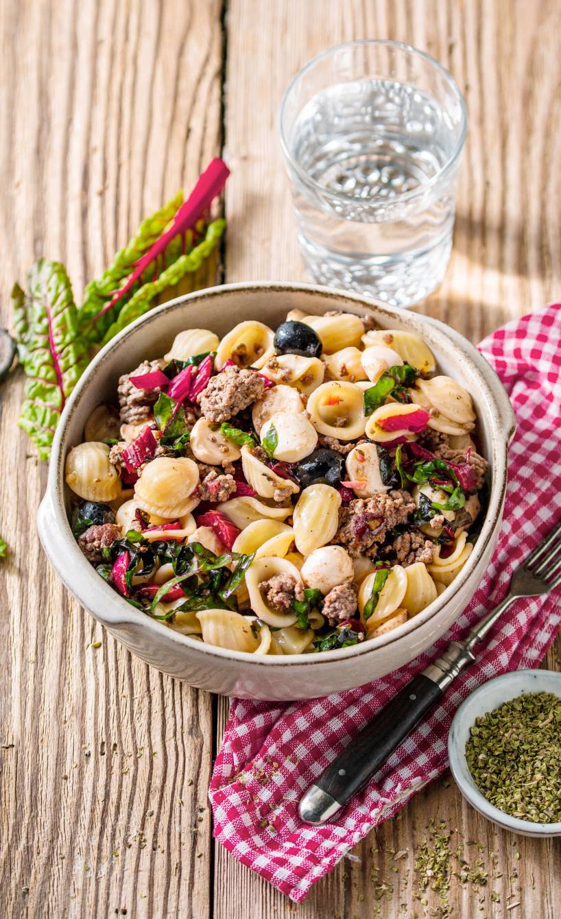 Lauwarmer Orecchiettesalat mit Hack