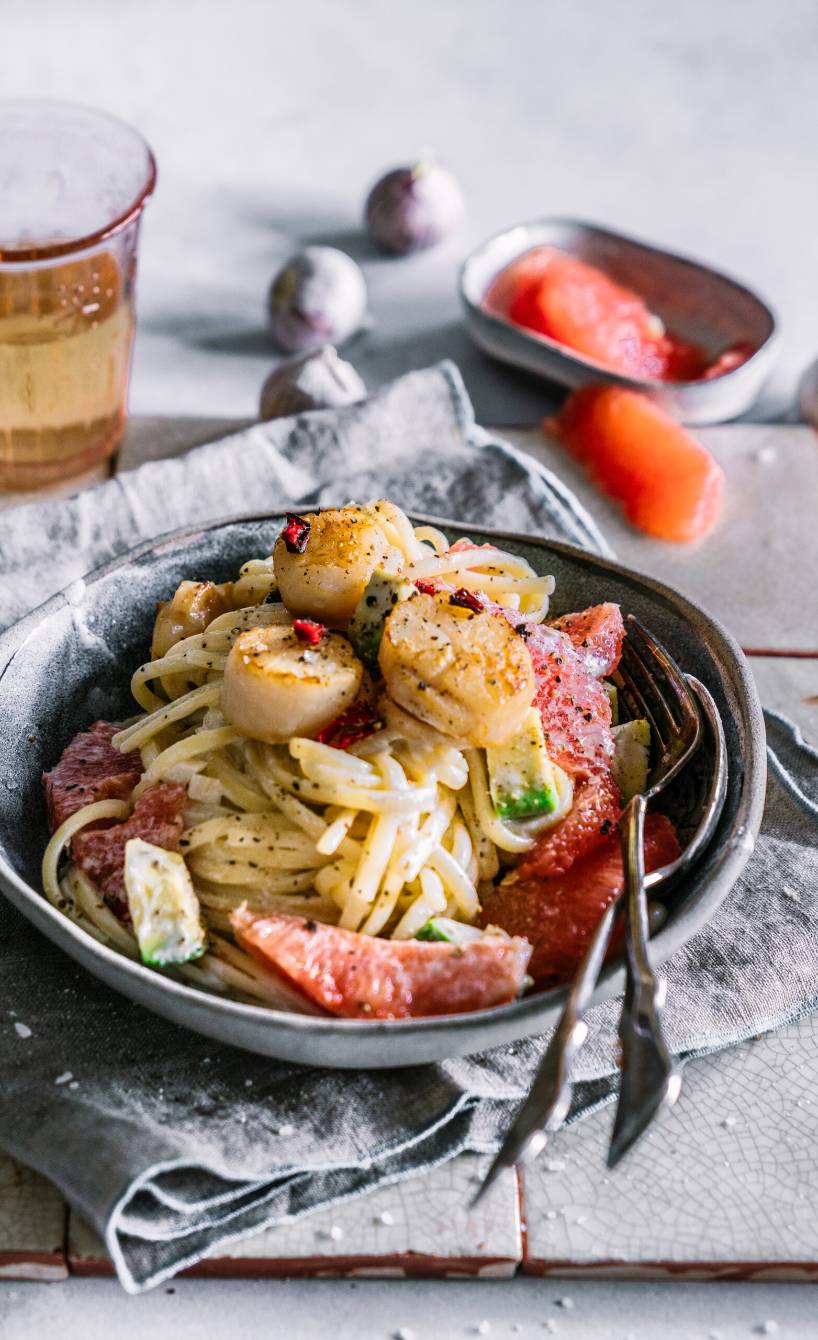 Linguine mit Jakobsmuscheln und Grapefruit