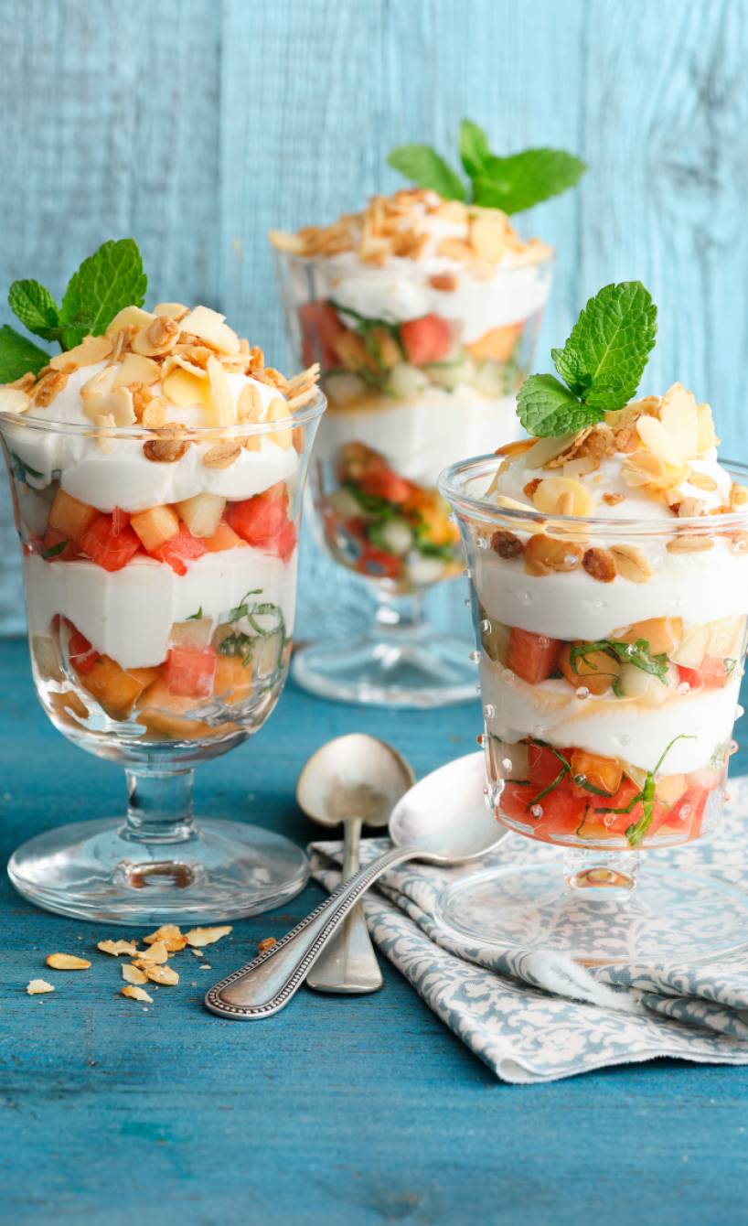 Melonen-Schichtdessert im Glas