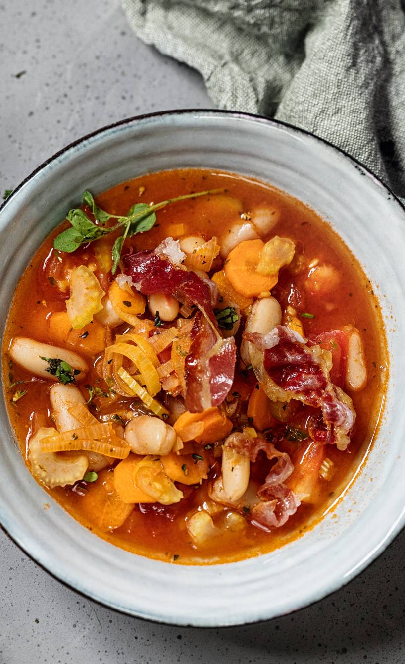 Minestrone mit Cannellinibohnen und Pancetta