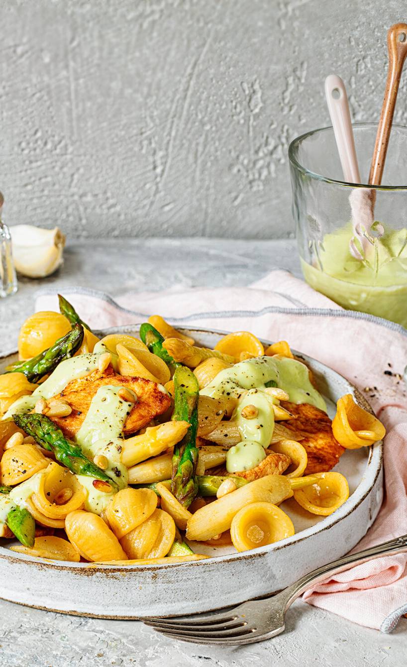 Orecchiette-Spargel-Salat mit Hähnchen