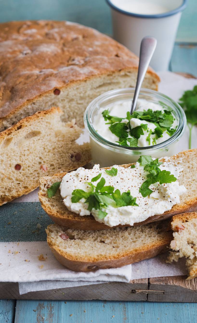 Saftiges Kartoffelbrot mit Pancetta und Dip | SoIsstItalien