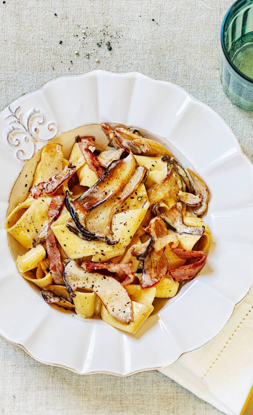 Pappardelle cacio e pepe mit Kräuterseitlingen