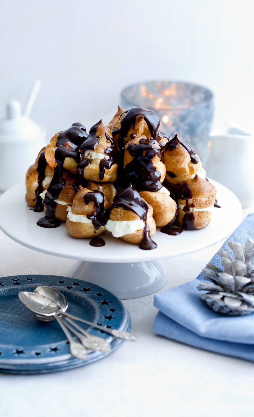 Profiteroles mit Schokoladensoße