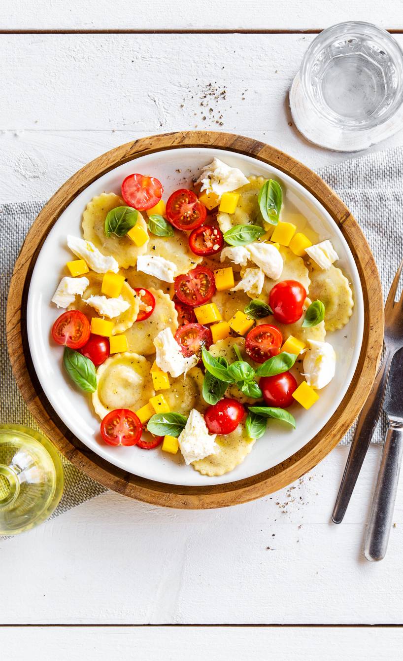 Raviolisalat mit Mango