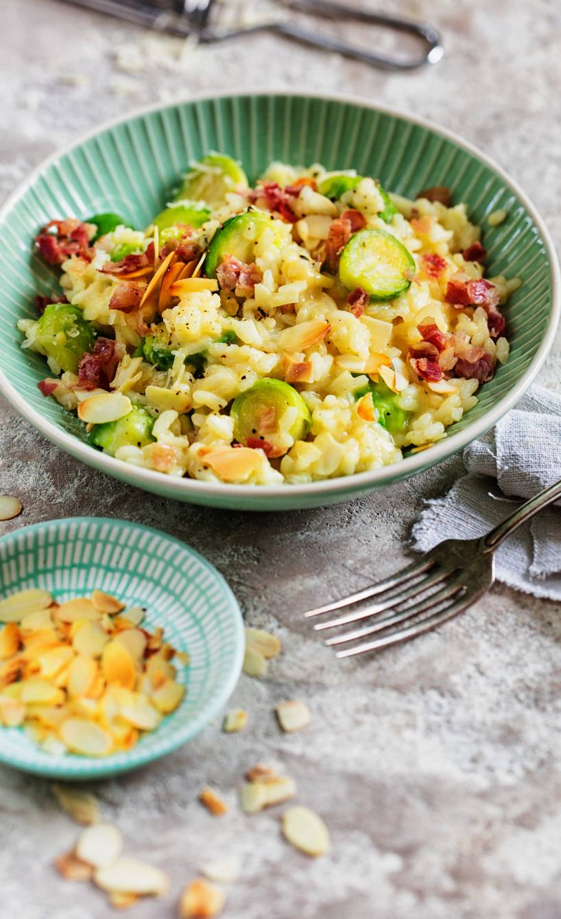Rosenkohl-Risotto mit Pancetta und Mandelblättchen