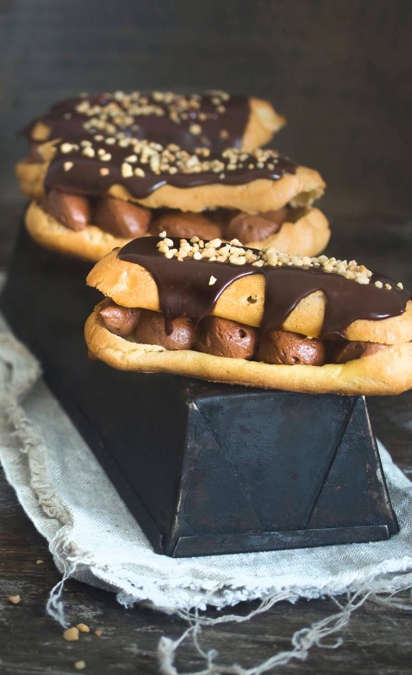 Schoko-Eclairs mit Nuss