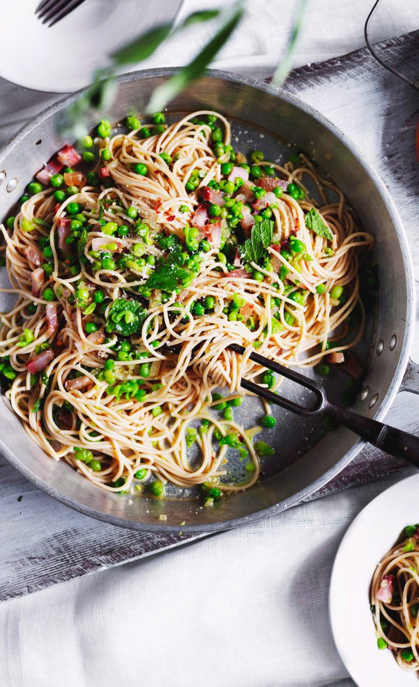 Spaghetti mit Erbsen und Pancetta