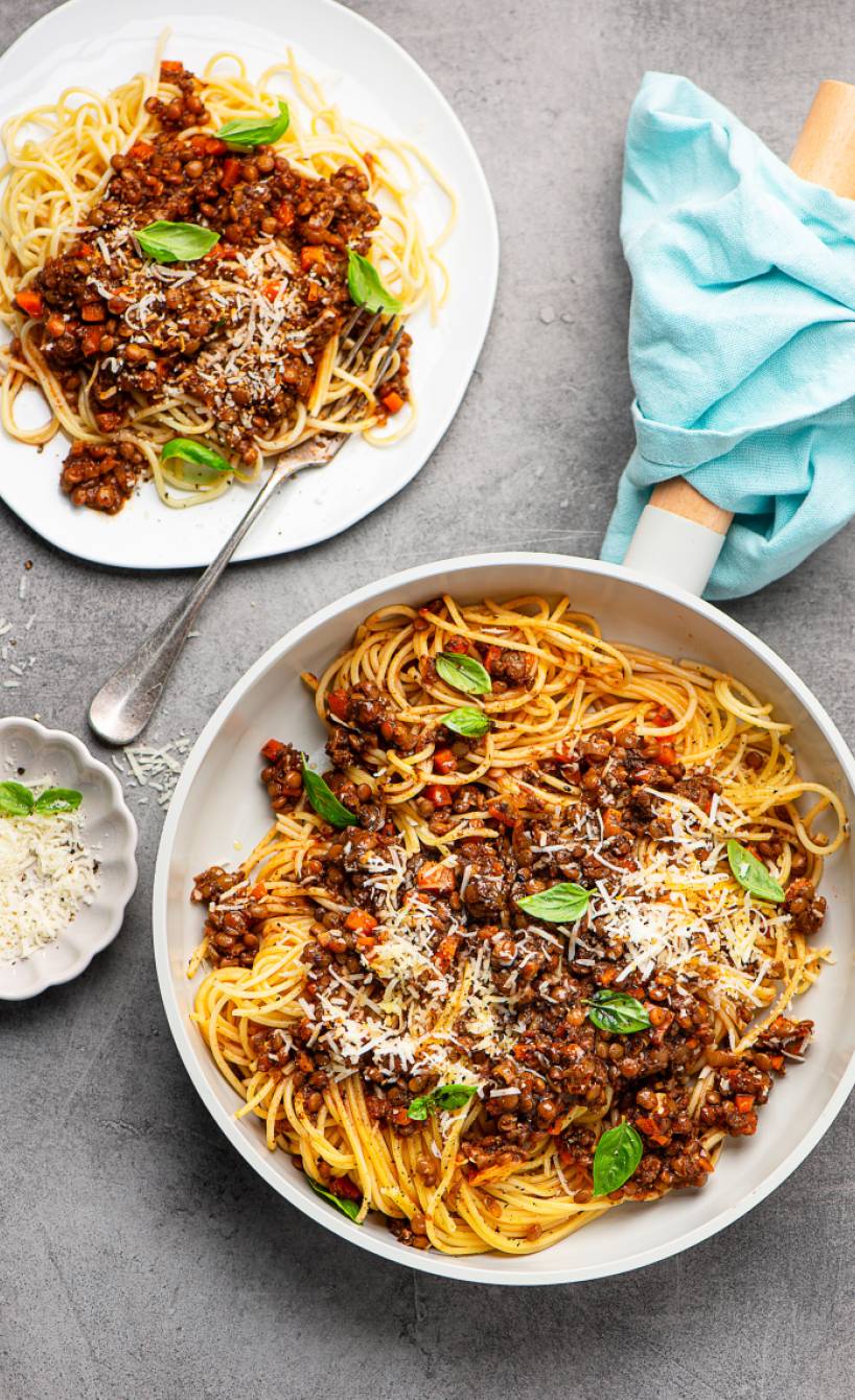 Spaghetti mit veganer Linsen-Pilz-Bolognese