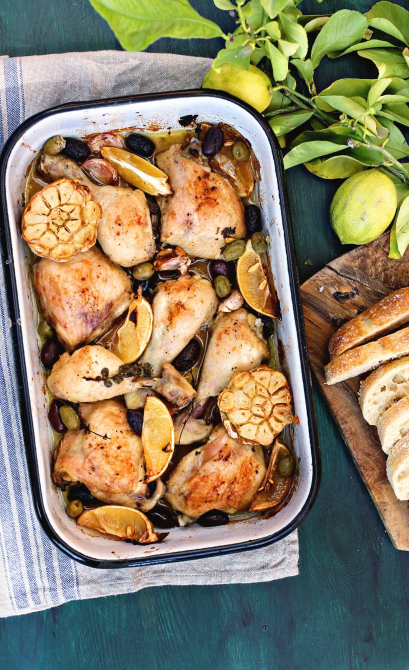 Zitronenhähnchen mit Knoblauch und Oliven