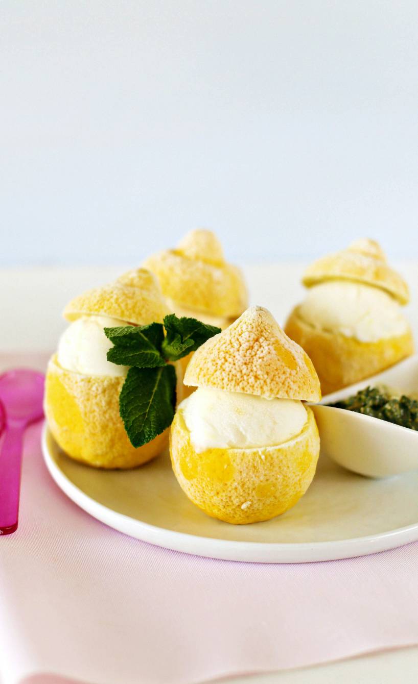 Zitronensorbet mit süßem Minzpesto