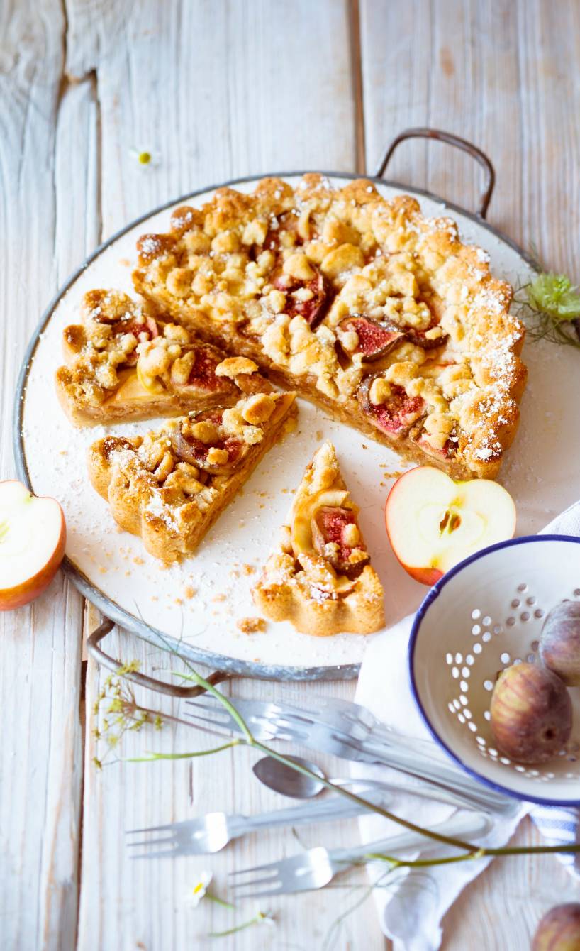 Apfeltarte mit Feigen, Maronencreme und Streuseln