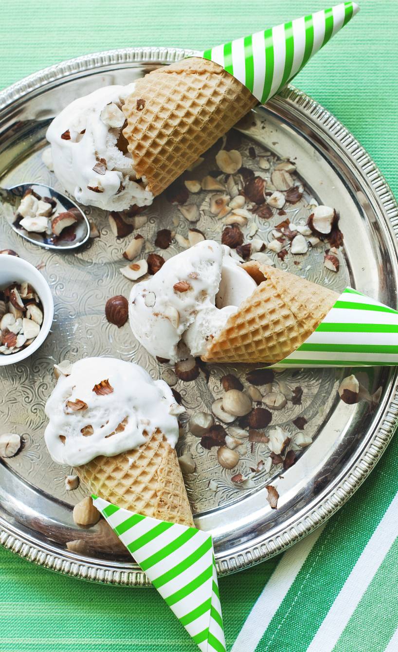 Mandeleis mit Amaretto