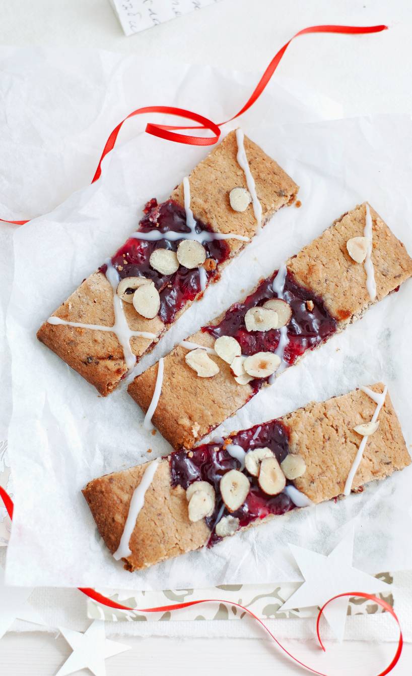 Nuss-Kirsch-Streifen mit Rotwein