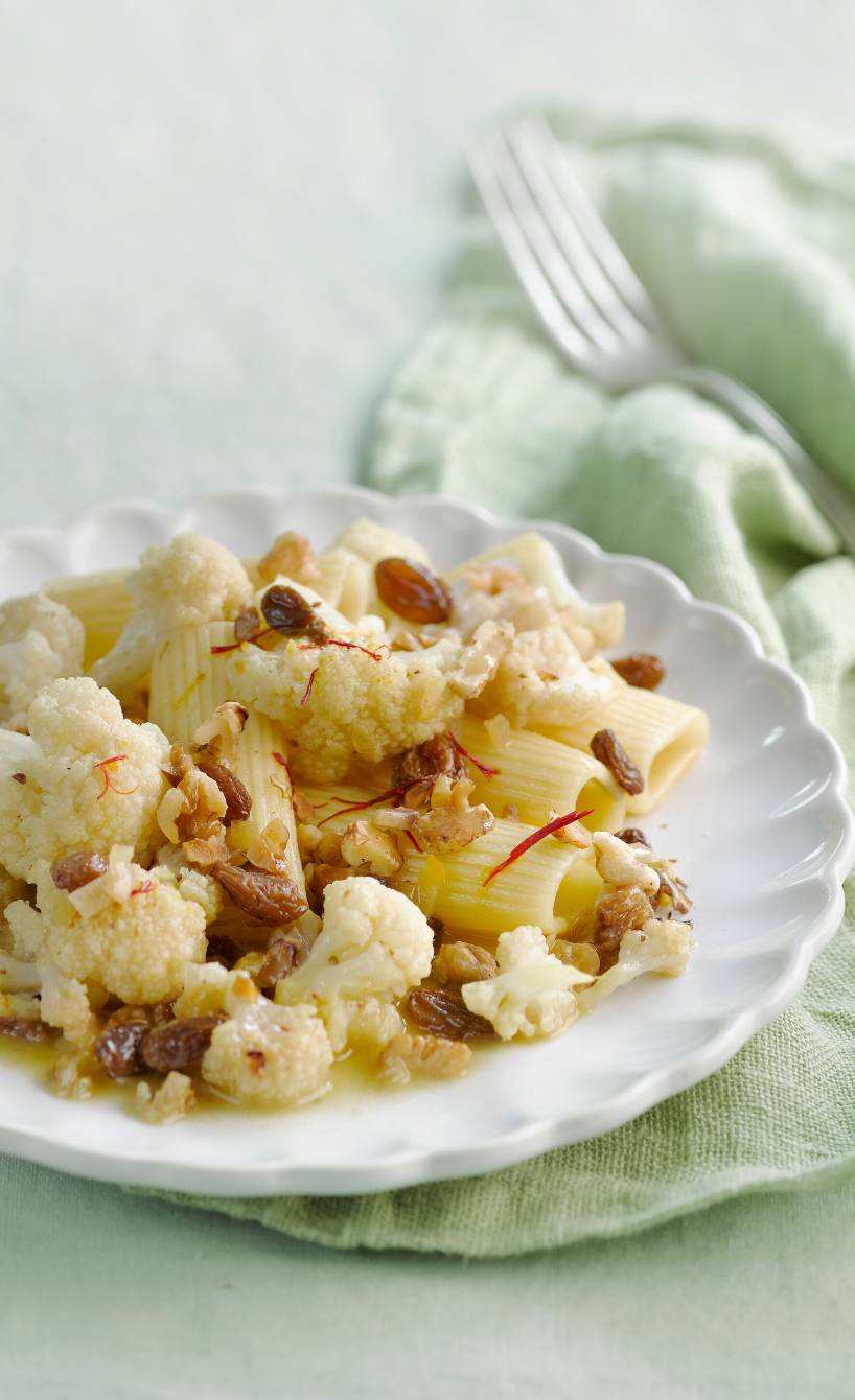 Rigatoni mit Rosinen-Walnuss-Blumenkohl
