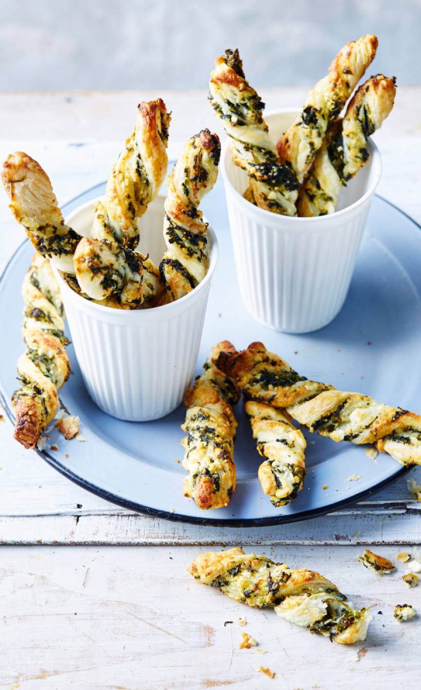 Spinat-Feta-Blätterteigstangen
