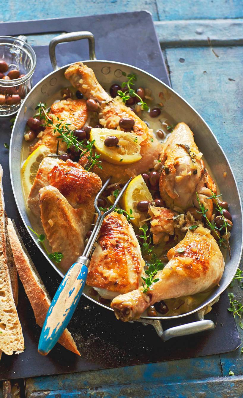 Zitronenhähnchen mit Oliven und Kräutern