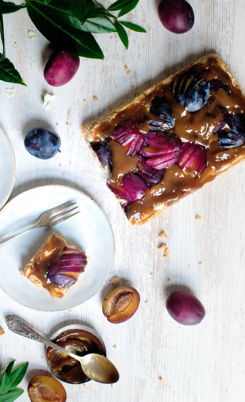 Pflaumen-Amarettini-Tarte: Italienische Kühlschranktorte