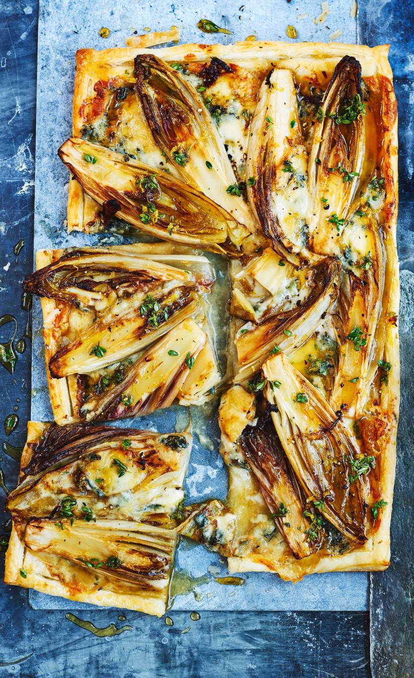 Einfache Chicorée-Tarte mit Blätterteig und Dolcelatte