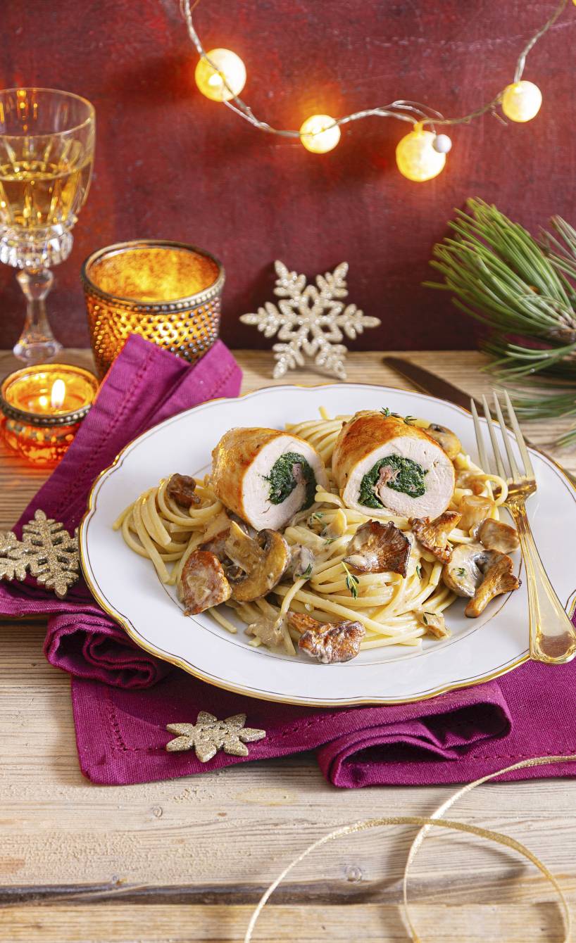 Hähncheninvoltini mit Linguine in Pilzsoße