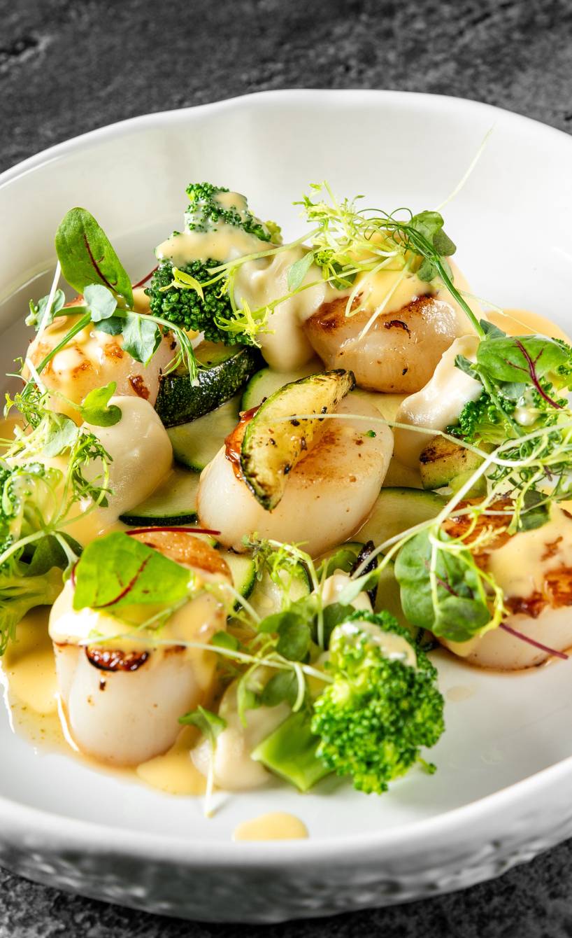 Gebratene Jakobsmuscheln mit Gemüsesalat | SoIsstItalien Gebratene Jakobsmuscheln mit Gemüsesalat | SoIsstItalien