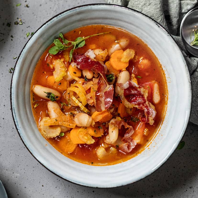 Minestrone mit Cannellinibohnen und Pancetta